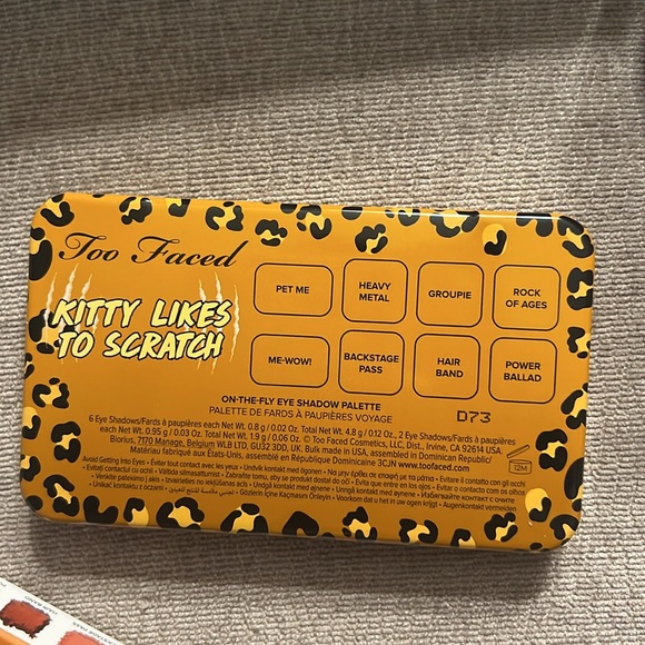 NIB Too faced kitty likes to scratch on the fly eyeshadow palette - Picture 4 of 4